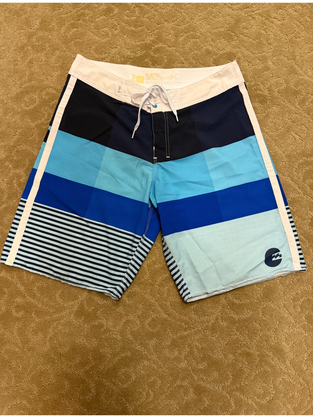 Men’s Size 34 Billabong Multi-Blue Striped Boardshorts